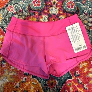 BRAND NEW Lululemon Speed up Low rise lined 2.5 length size 2  (sonic pink)